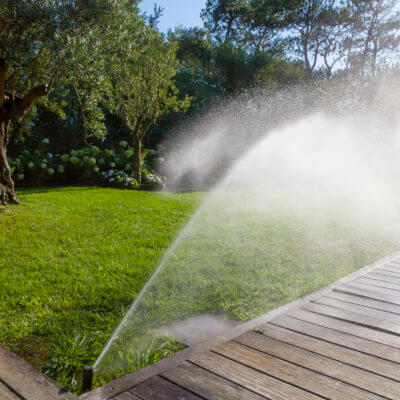 Terrasse arrosage entretien jardin Pays Basque